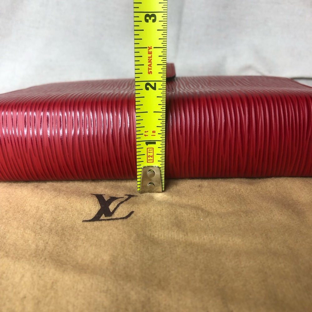 LOUIS VUITTON Red Epi Leather Notebook Agenda Passport Cover MM - Picture 10 of 16